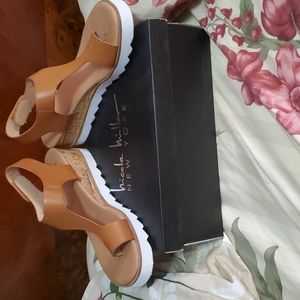 NWB NICOLE MILLER Gretoe Wedges